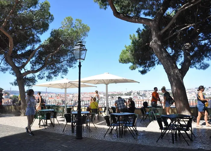 Costa Do Castelo Terrace, Em Rua Dos Lagares 8 Apartman Lisboa